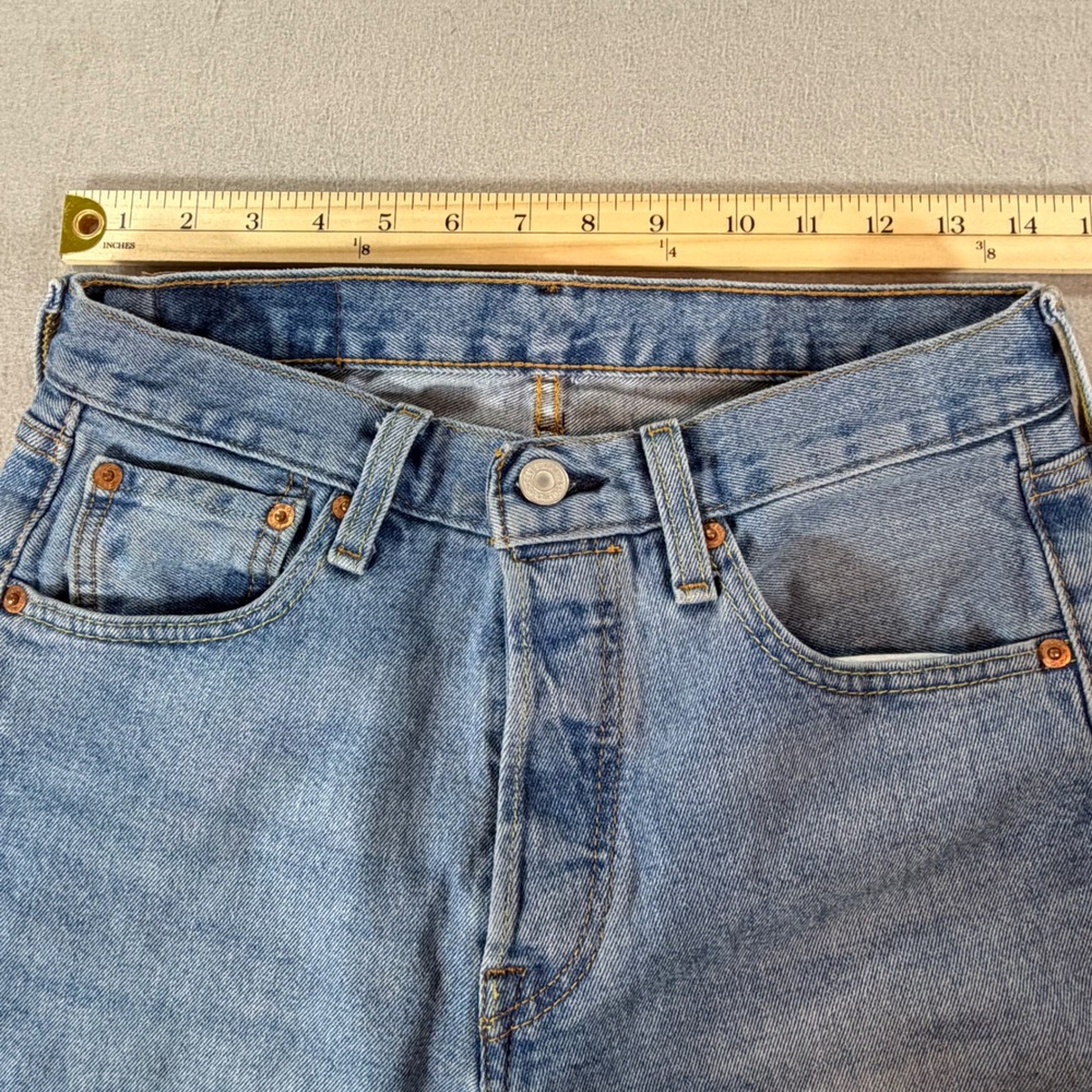 Levi's 501 Original Fit Jeans Mens 28x30 Medium Wash Button Fly Straight - Picture 9 of 12